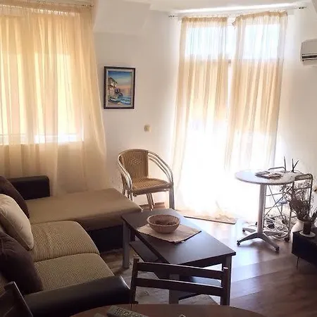 Orange 2 شقة